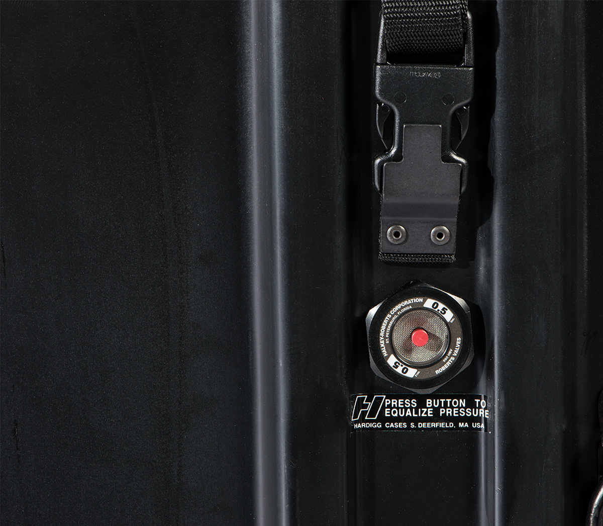 pelican-hardigg-classic-v-watertight-cases